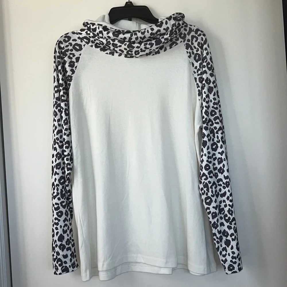 Leopard Print Top - Picture 8 of 9